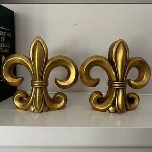 Vintage Fleur de Lis Bookends